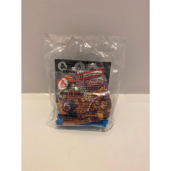 McDonald’s 2012 Dreamworks Madagascar 3 The Penguin’s Toy #4 Happy Meal Toy - Picture 4 of 5